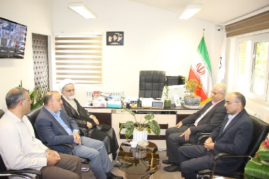 دیدار امام جمعه بخش رودبارقصران با بخشدار به مناسبت هفته دولت