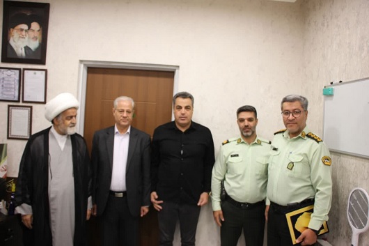 دیدار بخشدار رودبارقصران با رئیس و کارکنان کلانتری ۱۶۲ فشم به مناسبت هفته نیروی انتظامی