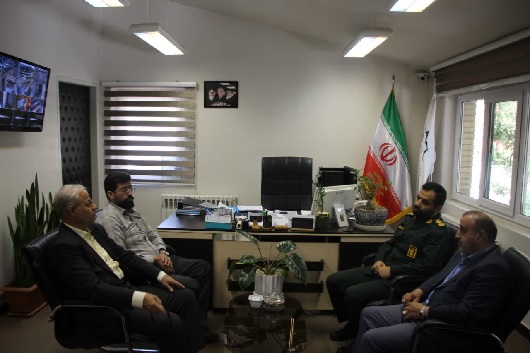 دیدار فرمانده ناحیه الغدیر با بخشدار رودبارقصران به مناسبت هفته دولت